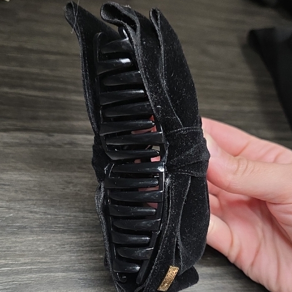 Black Velvet Hair Clip